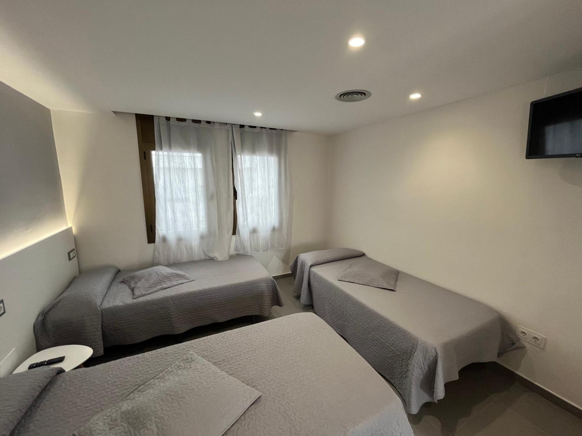 Hostal Tarres Angles Номер фото