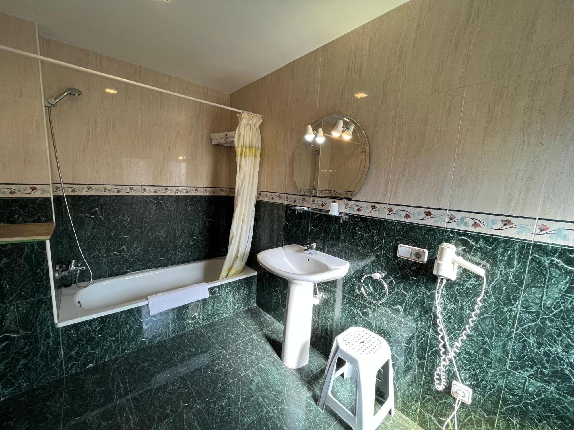 Hostal Tarres Angles Номер фото