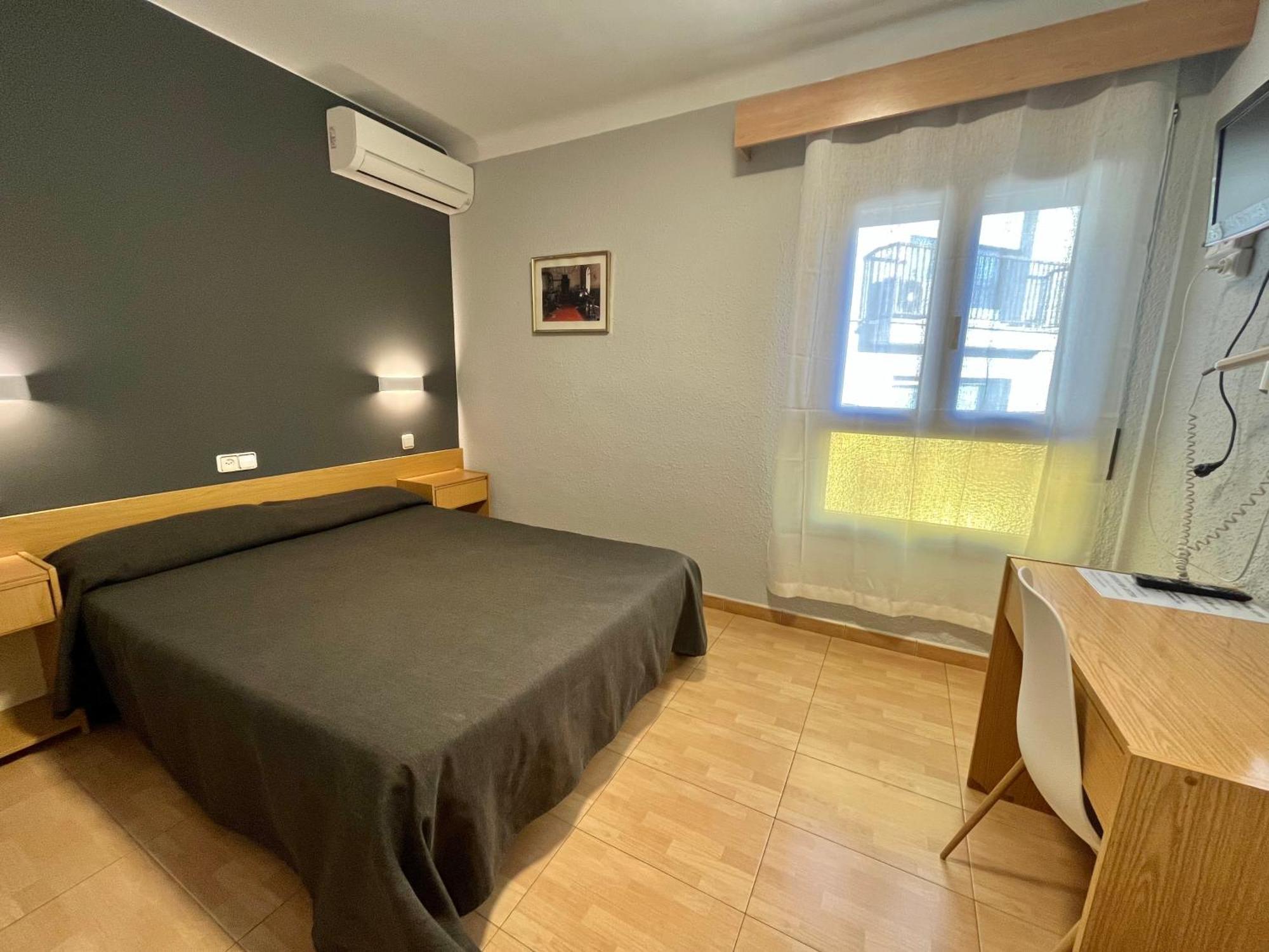 Hostal Tarres Angles Экстерьер фото
