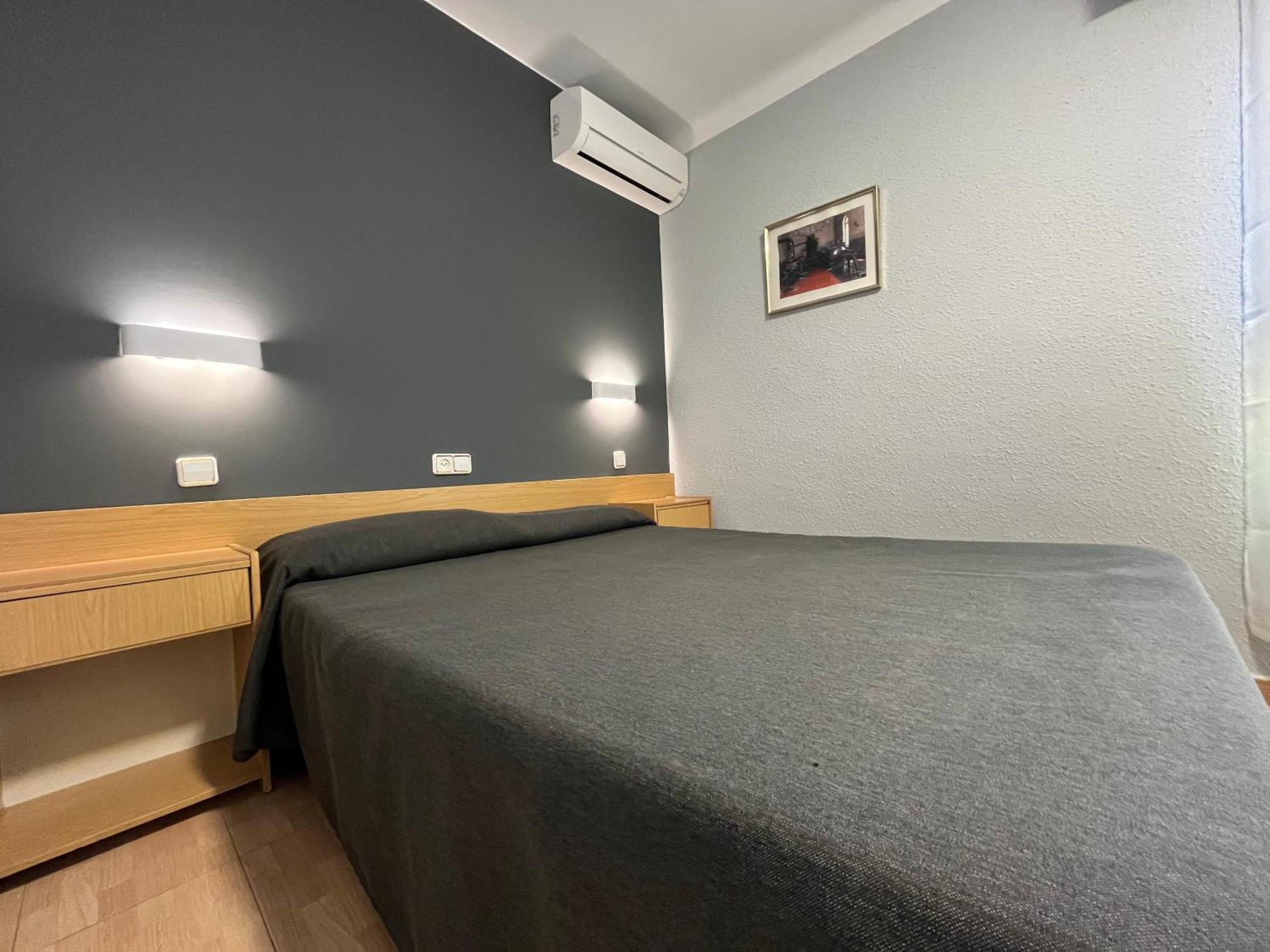Hostal Tarres Angles Экстерьер фото