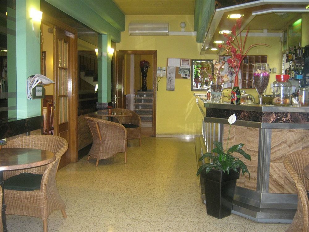 Hostal Tarres Angles Экстерьер фото